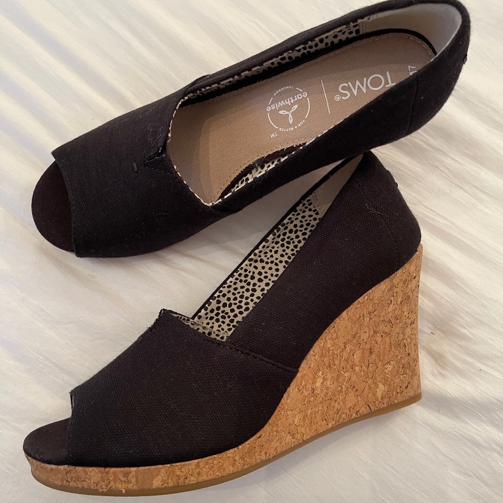 Toms wedge shoes